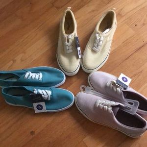 NWT Universal Thread Vulcanized Lace-Up Sneakers Size 6 (One Pair Only )
